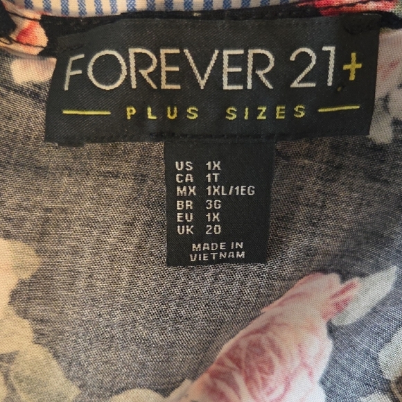 Forever 21 Black Floral Jumpsuit - Picture 4 of 4